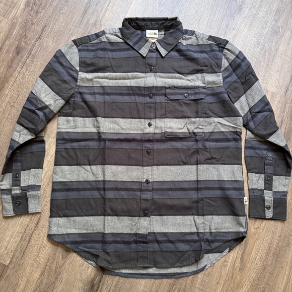 The North Face Women's Berkeley Flannel - Size Medium - New With Tags! - Picture 4 of 9